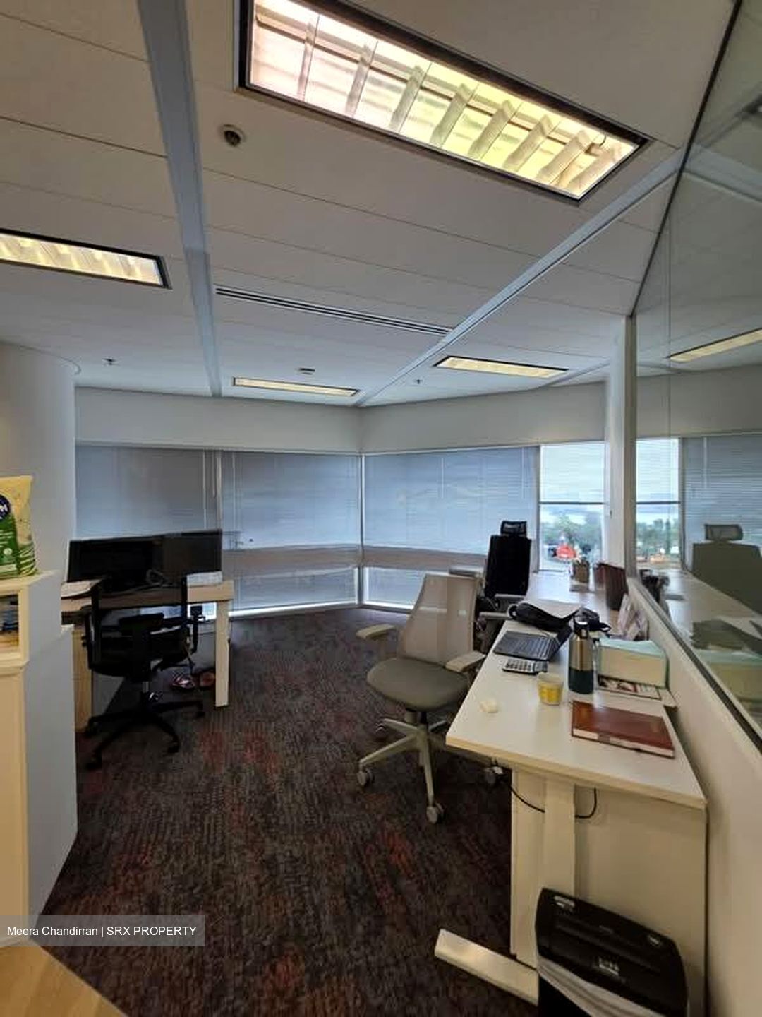 Gateway East (D7), Office #566773891